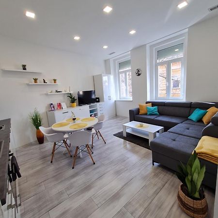 Napfeny Apartman Сегед Екстер'єр фото