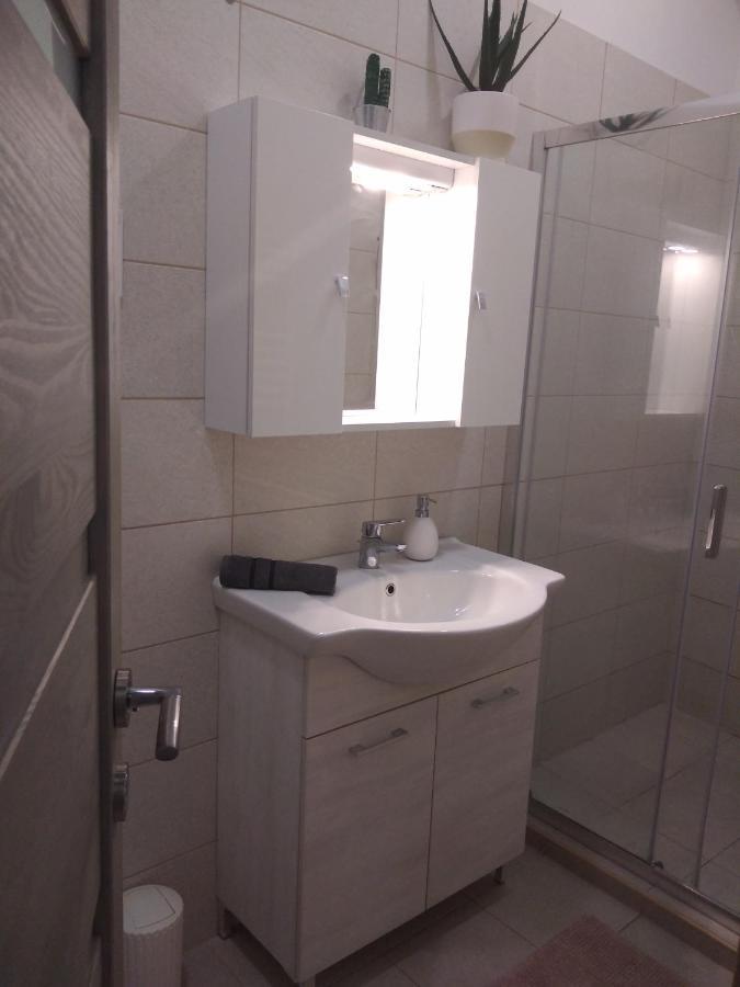 Napfeny Apartman Сегед Екстер'єр фото